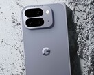Google wirbt mit IP68-Zertifizierung für das staub- und wasserresistente Pixel 10 Pro Fold, in den Fußnoten wird aber dennoch vor beidem gewarnt. (Bildquelle: Google)