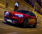 Der Alfa Romeo Junior wird im Modelljahr 2026 mit überarbeiteter Ausstattungsstruktur und starkem Fokus auf die Elettrica- und Ibrida-Modelle positioniert (Bild: Alfa Romeo).