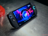 Gaming-Handheld mit tollem 144-Hz-OLED und abnehmbaren Controllern - Lenovo Legion Go 2 im Test