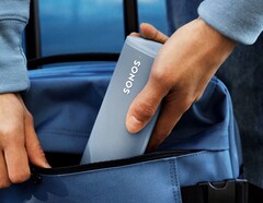 Sonos Roam packt Bluetooth und Wi-Fi ins kompakte, wasserfeste Gehäuse. (Bild: Sonos)