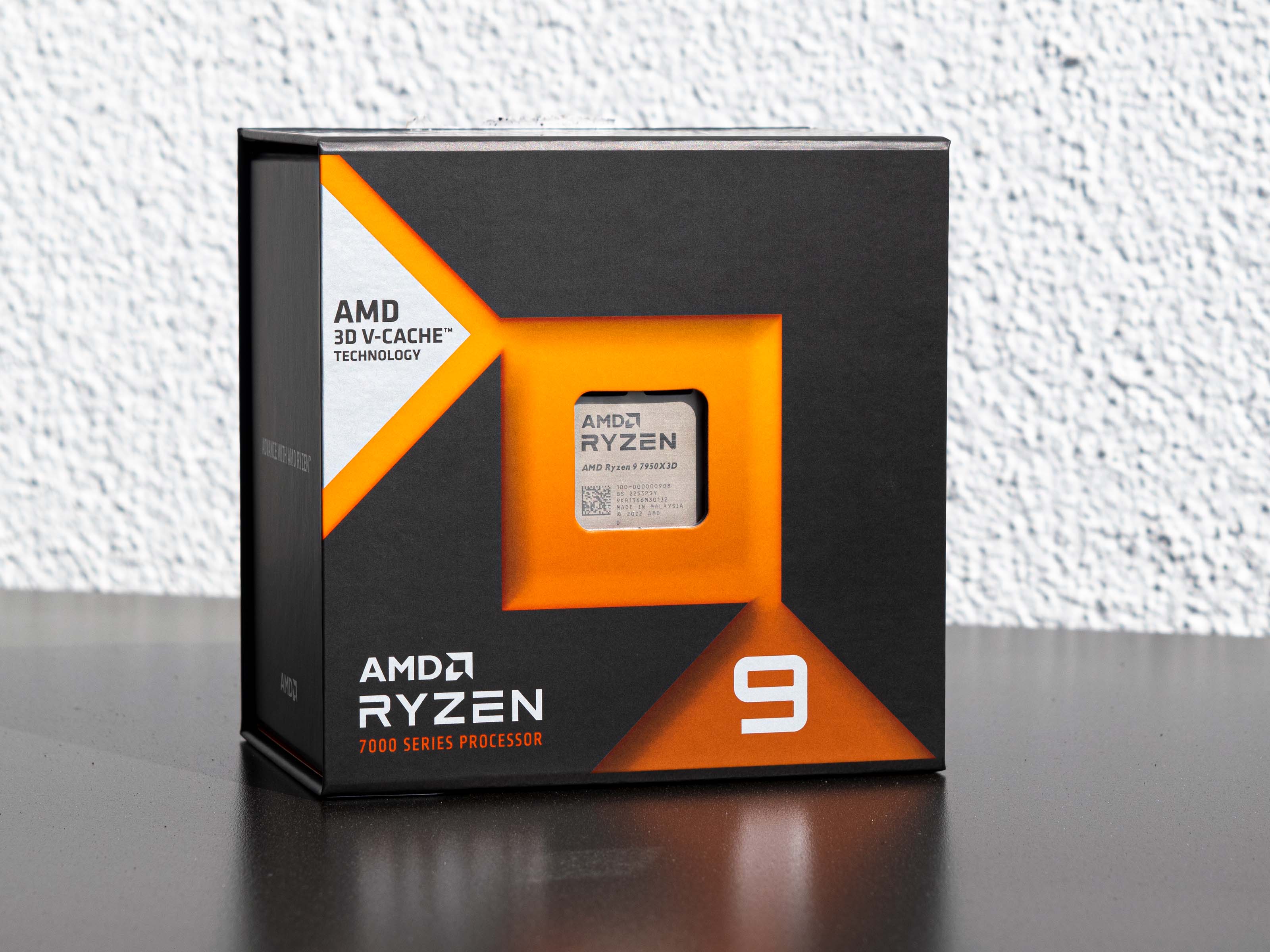 AMD Ryzen 9 3D Desktop im V-Cache auf Neues mit Notebookcheck.com Sockel CPU Tests AM5 - Gaming-Flaggschiff 7950X3D Test