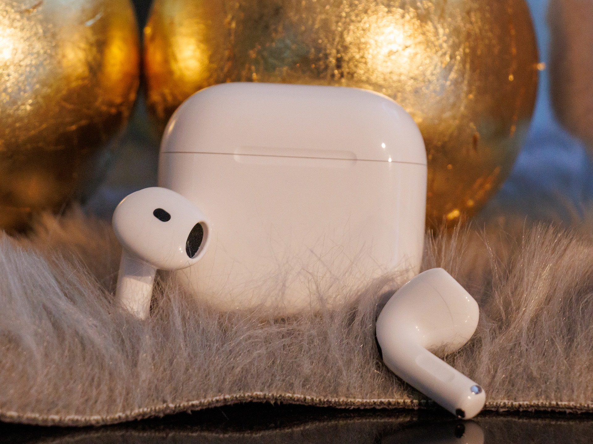 Test Apple AirPods 4 ANC - Kompakte Kopfhörer entpuppen sich als Klangriese