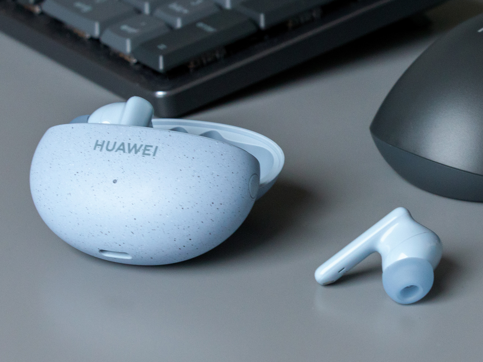 Test Huawei FreeBuds 5i - Preiswerte - LDAC mit Notebookcheck.com In-Ear-Kopfhörer Tests