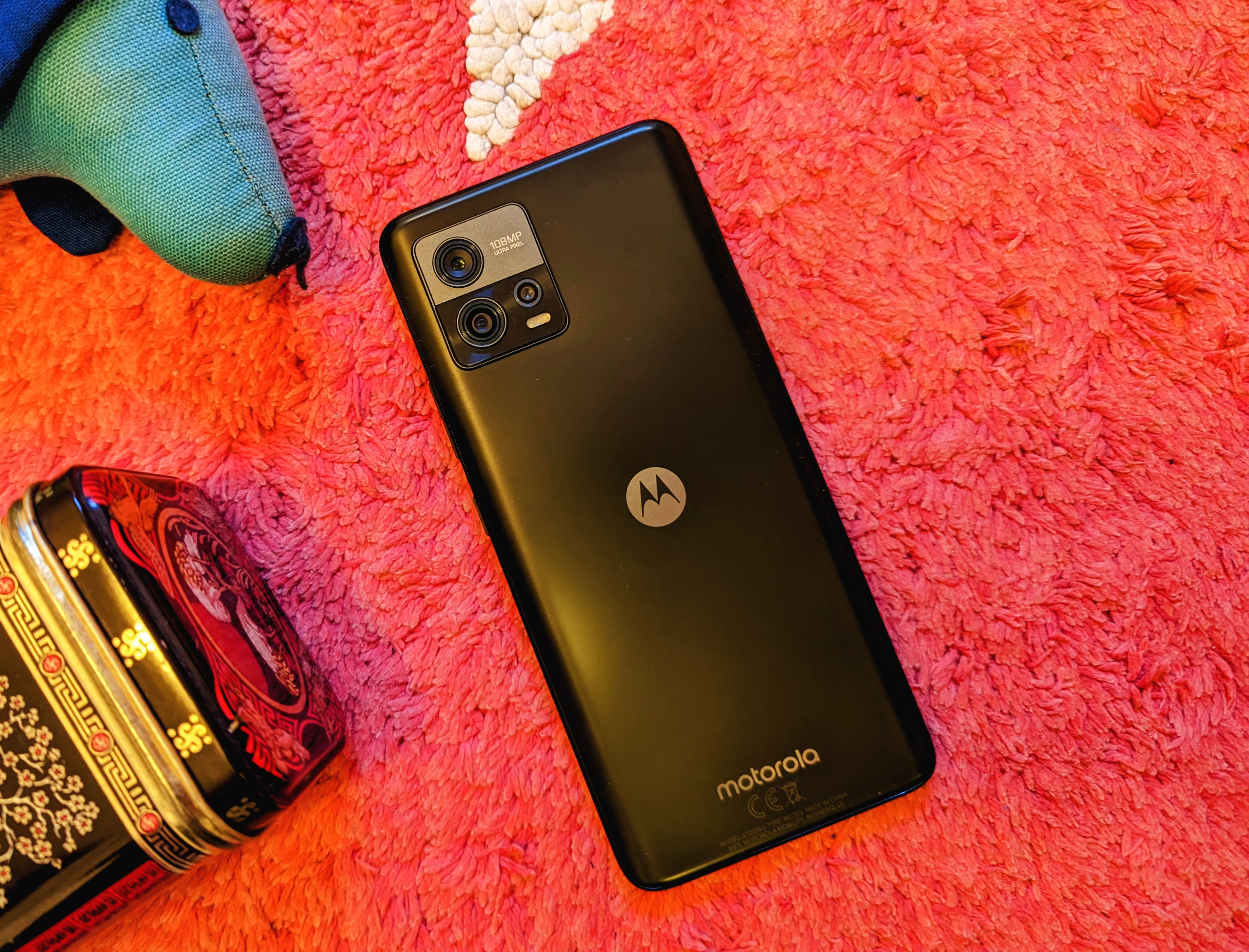 kein – aber Test Moto 5G Best-in-Class-Helligkeit, G72 Smartphone OLED Notebookcheck.com Tests mit - Motorola