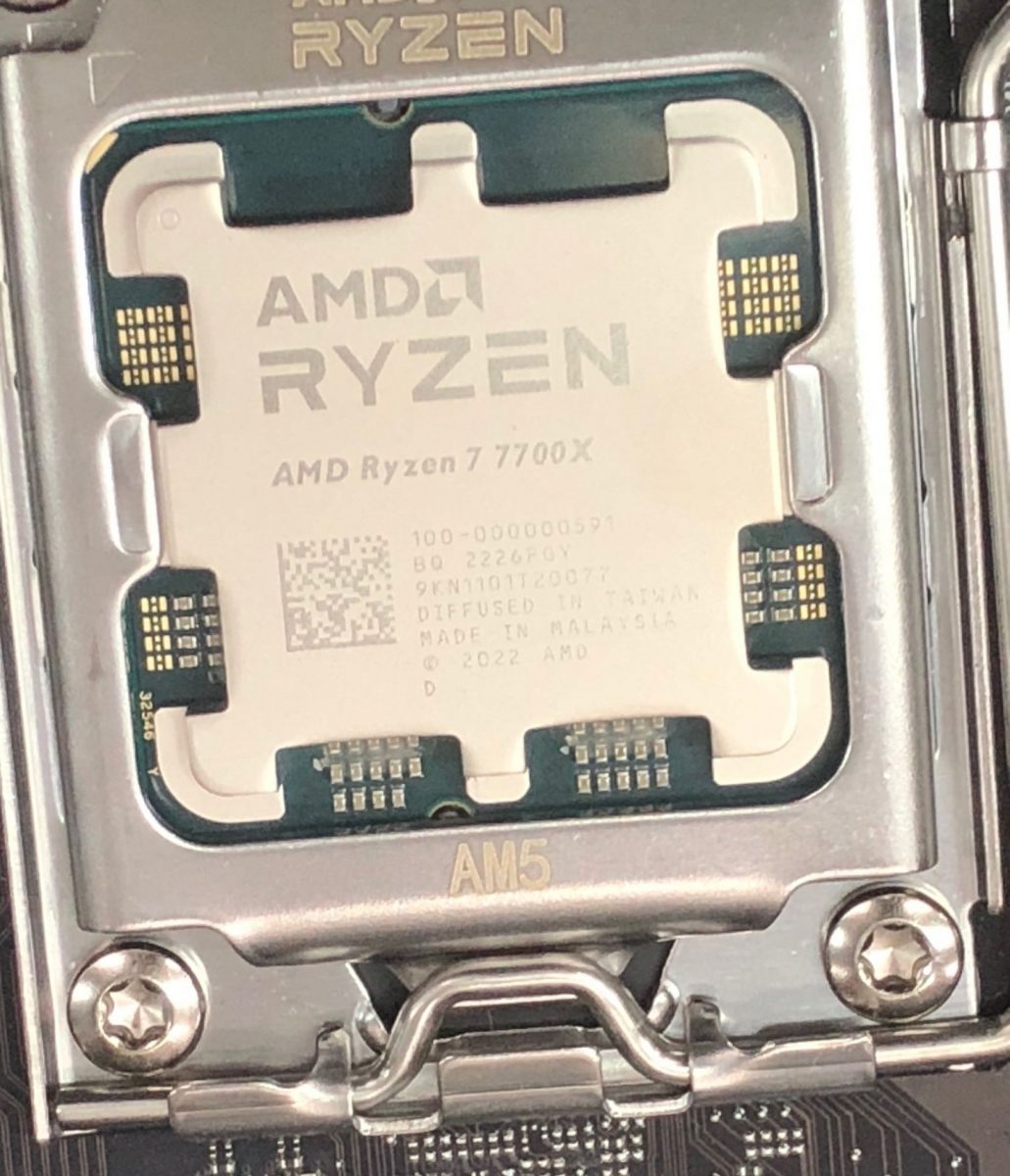 AMD Ryzen 7 7700X vs Intel AMD Core 7900 vs Ryzen i7-6700K 9