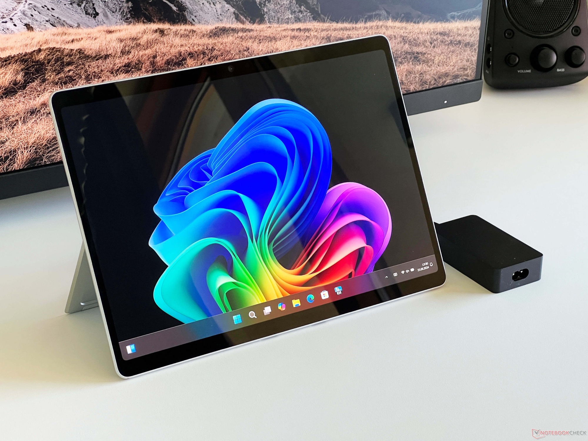 Kleineres, günstigeres Microsoft Surface Pro und kompakter Surface Laptop mit Snapdragon X Plus sollen in Kürze starten