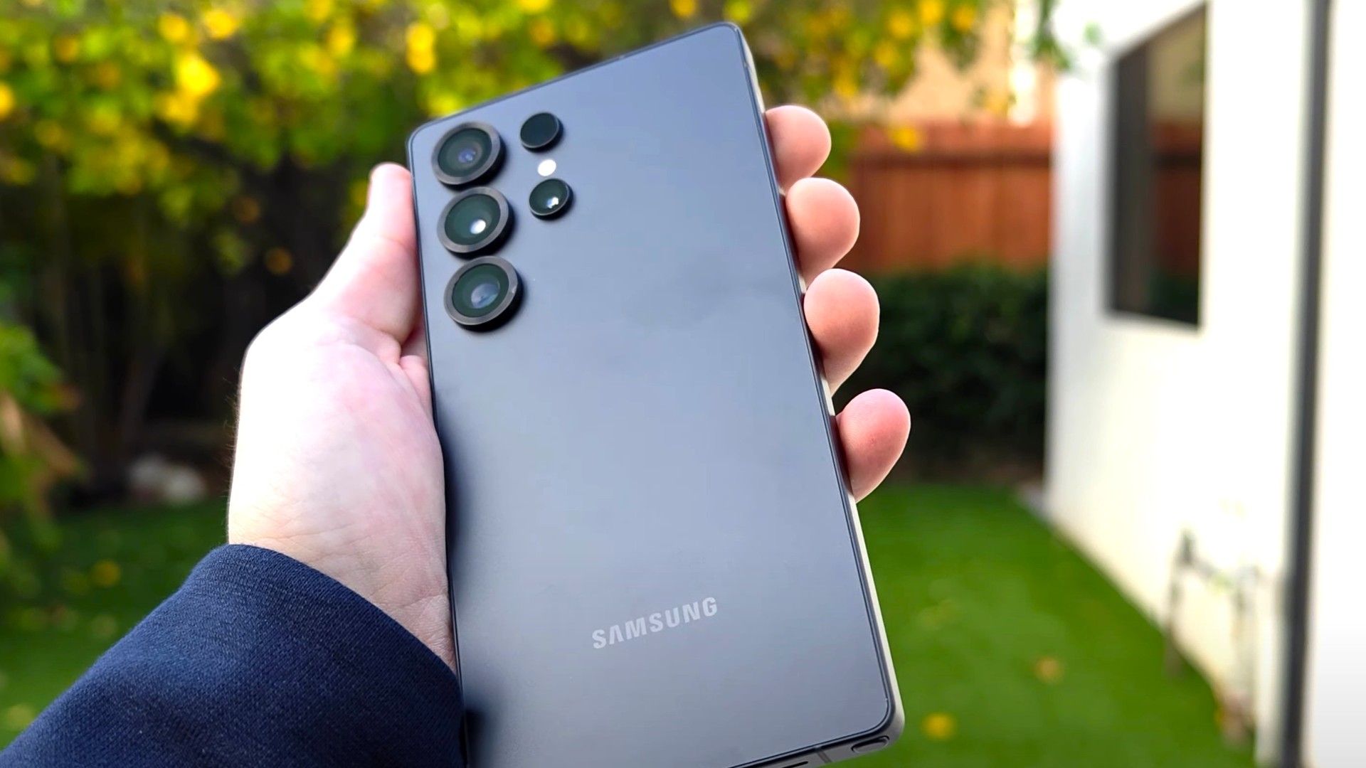 Samsung Galaxy S25 Ultra Drop-Test: Titan Jet Black Limited-Edition mit Gorilla Glas Armor 2 und Kamera-Ringen überzeugt