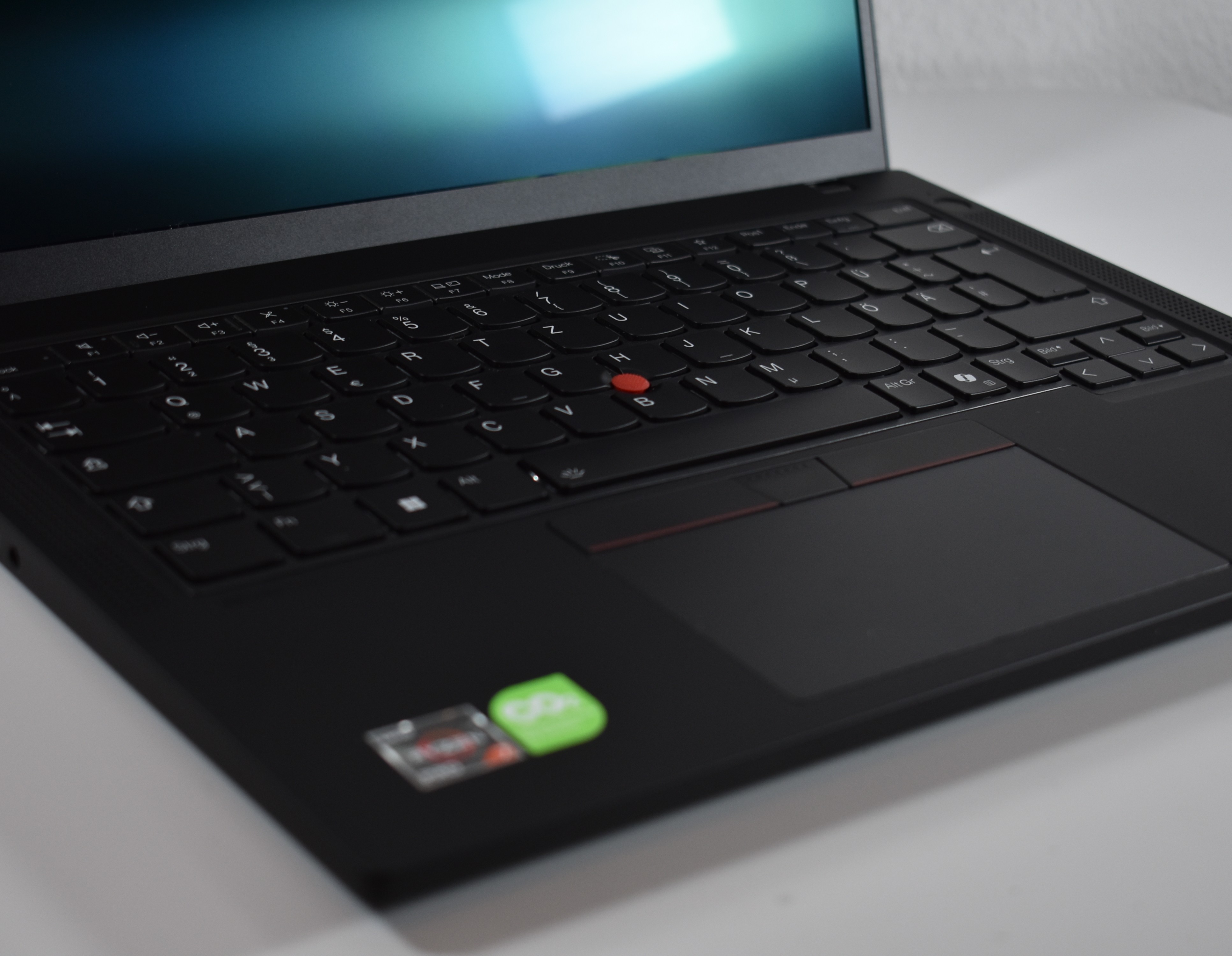 Ungleichbehandlung: Wie Lenovo die AMD-Variante des ThinkPad P14s Gen 5 AMD schlechter stellt