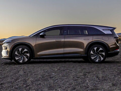 Lucid startet den Gravity als Elektro-Touring-SUV: Ein hochbeiniger, vollelektrischer Sportstourer mit 800-Volt-Technik und viel Luxus (Bild: Lucid).