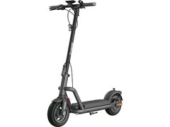 Der Navee N65i E-Scooter mit Straßenzulassung ist aktuell zum Tiefstpreis im Angebot. (Bild: Saturn)