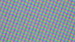 Das LC-Display setzt auf eine klassische RGB-Sub-Pixel-Matrix bestehend aus einer roten, einer blauen und einer grünen Leuchtdiode.