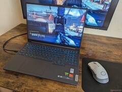 Im Gaming-Laptop-Deal bei Amazon ist das Lenovo Legion Slim 5 16 mit der RTX 4070 um 11% reduziert (Bildquelle: Allen Ngo)