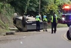 Der Tesla Cybertruck hat sich bei einem Unfall zum ersten Mal überschlagen (Bildquelle: Vicksburg Daily News)