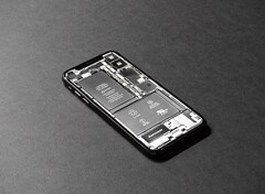 Die iPhone-Produktion erreicht langsam wieder volle Kapazität, das COVID-Risiko für Arbeiter steigt aber. (Bild: Tyler Lastovich)