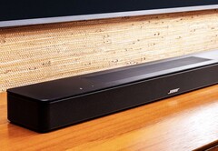 Die neueste Soundbar von Bose soll Dialoge per künstlicher Intelligenz verbessern. (Bildquelle: Bose)