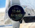 Die Google Pixel Watch 2 erhält mit Wear OS 5 eine Reihe neuer Features. (Bild: Notebookcheck)