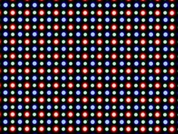 Beide OLED-Displays setzen auf eine RG/BG-Sub-Pixel-Matrix bestehend aus einer roten, einer blauen und jeweils einer grünen Leuchtdiode