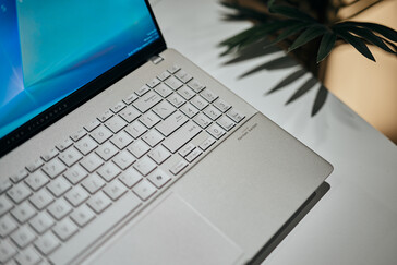 Asus Vivobook S16 (Bild: A. Waetzel/NBC)