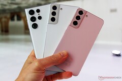 Die Samsung Galaxy S22-Serie setzt auf drastische Maßnahmen zur Verlängerung der Akkulaufzeit. (Bild: Notebookcheck)