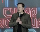 Elon Musk kündigt auf der jährlichen Aktionärsversammlung von Tesla drei neue Elektroautos an (Bild: Tesla/YouTube).