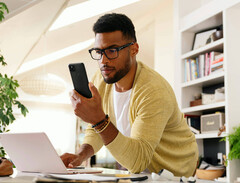 Das Google Pixel 4a 5G ist bereits vor der offiziellen Vorstellung auf vielen Bildern zu sehen. (Bild: Google)