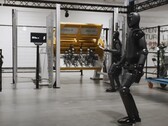 Figure AI hat seinen humanoiden Roboter Figure 02 laut eigenen Angaben erstmals an einen bislang nicht bekannten Kunden ausgeliefert. (Bildquelle: YouTube / Figure)