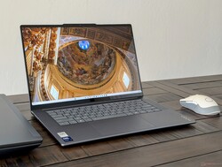 Lenovo Yoga Slim 7 15ILL9 Aura