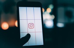 Instagram hat mehr als ein viertel der gesamten Einnahmen vom Mutterkonzern Facebook erwirtschaftet. (Bild: Luke van Zyl, Unsplash)