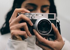 Die Fujifilm X100 VI wird auf ebay teils über 1.000 Euro über dem Listenpreis angeboten. (Bild: Fujifilm)