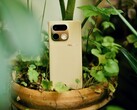 Das Realme 16 Pro Plus bietet an der Rückseite neben einem spiegelnden Kameramodul auch eine besondere Haptik.
