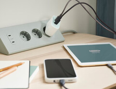 Ikea hat eine neue Mehrfachsteckdose mit USB-C sowie verschiedene USB-Kabel auf den Markt gebracht. (Bild: Ikea)