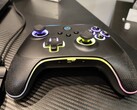 Der OPS v3 ist ein neues Controller mit mechanischen Tastern (Bildquelle: Notebookcheck)