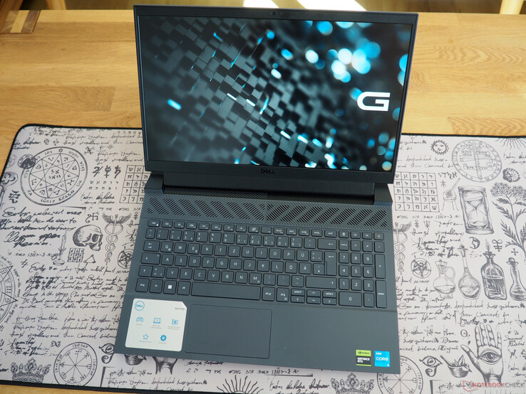 575 Euro: Dell G15 Gaming-Laptop aktuelle Spieletitel mittleren Detailstufen flüssig