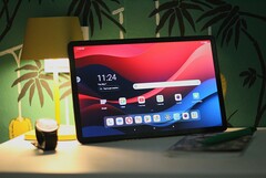 Das Lenovo Tab M11 kostet bei Amazon nur 149 Euro und wird mit passendem Stift geliefert (Bildquelle: Florian Schmitt)