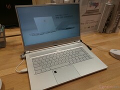 Beim MSI P65 handelt es sich um ein Notebook mit viel Power und einem schicken Äußeren. In der Special Edition gibt es das Notebook auch mit weißem Gehäuse.