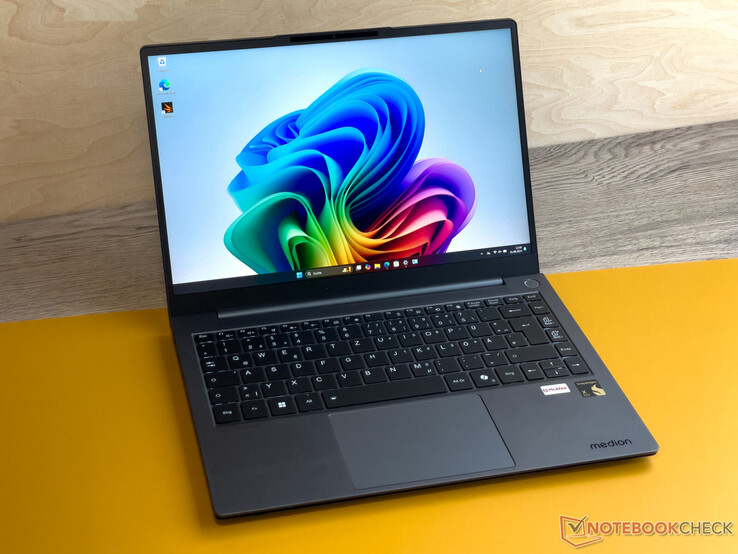 Medion SPRCHRGD S1 Elite - Ein Snapdragon-X-Notebook aus dem Sommer 2024.