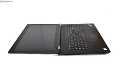 Das Lenovo ThinkPad P73 läuft leise, erwärmt sich dafür aber stark