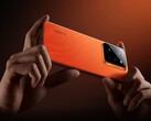 Das Realme GT7 Pro packt den Snapdragon 8 Elite ins auffällige, orange Flaggschiff. (Bildquelle: Realme)