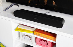 Die Sonos Ray besitzt insgesamt vier Lautsprecher, die für einen ausgewogenen Klang sorgen sollen. (Bild: SnoopyTech)