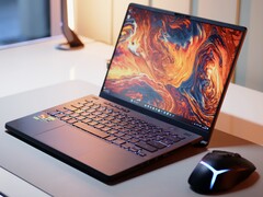 Das Asus ROG Zephyrus G14 (2023) ist aktuell etliche hundert Euro günstiger als sein Nachfolger (Bildquelle: Alex Wätzel)