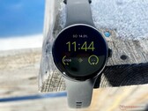 Die Google Pixel Watch 2 erhält durch Wear OS 5 zahlreiche neue Features. (Bildquelle: Notebookcheck)