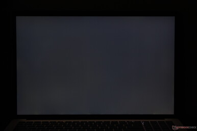 Keine ungleichmäßige Hintergrundbeleuchtung bei unserem Testgerät