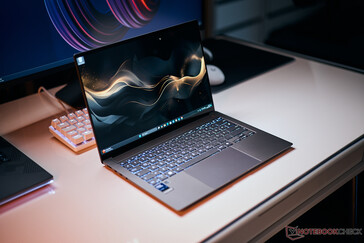 Asus Zenbook S 16 mit Intel Lunar Lake