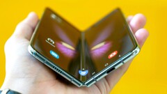 Könnte dünner sein: Laut Analyst und anderen Gerüchten arbeitet Samsung an einem Galaxy Z Fold6 Slim sowie einem Galaxy Z Flip6 Slim. (Bild: Mika Baumeister, editiert)