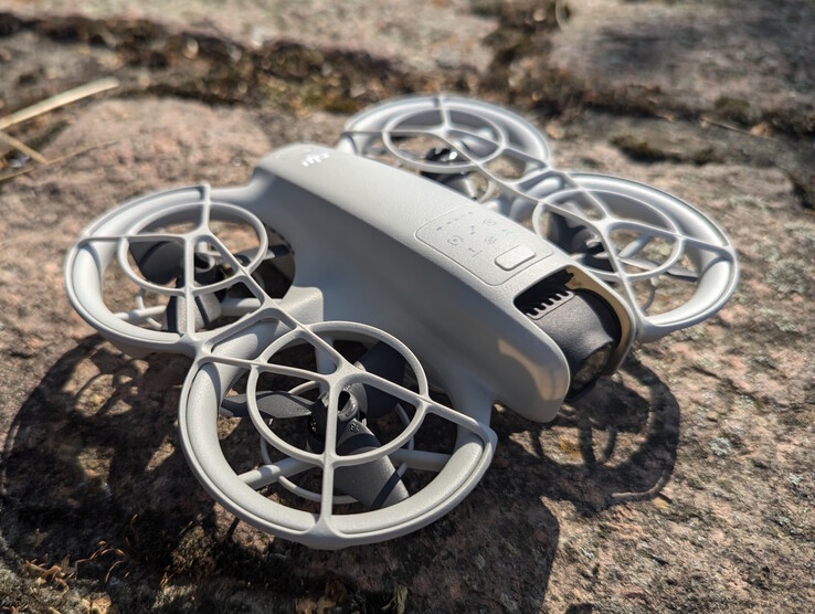 Die DJI Neo: 135 g leichte 4K-Videodrohne für 199 Euro