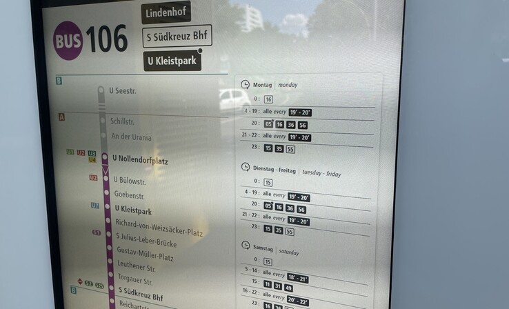 Diggi am Nolli: Wann der Bus abfährt, muss der Fahrgast in der digitalen Welt selbst ausrechnen. (Bildquelle: Andreas Sebayang/Notebookchecl.com)