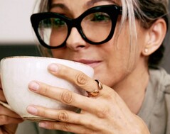 Der Evie Smart Ring kann die Hauttemperatur, den Puls und die Blutsauerstoff-Sättigung tracken. (Bild: Movano)