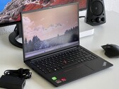 Die AMD-Version des Lenovo ThinkPad E14 Gen 5 ist aktuell für 449 Euro erhältlich (Bildquelle: Andreas Osthoff)