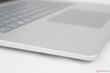 Farboptionen: Platin oder Schwarz