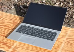 Das HP EliteBook 845 kann aktuell zum erschwinglichen Refurbished-Preis bestellt werden (Bildquelle: Allen Ngo)